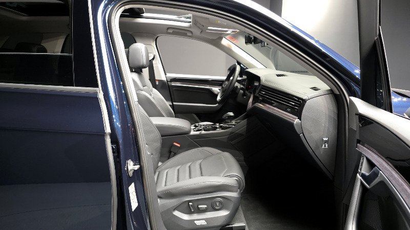 car Volkswagen Touareg id58433 photo #12