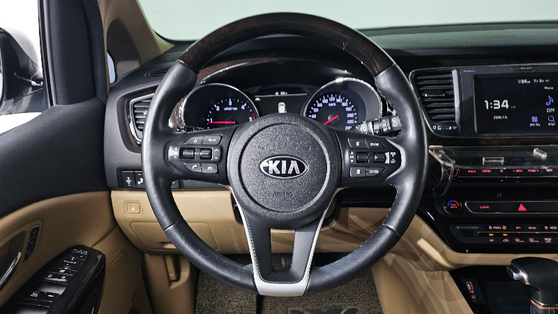 car KIA Carnival id58607 photo #13