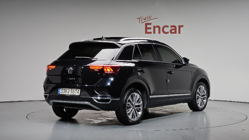 car Volkswagen T-Roc id58661 photo #2