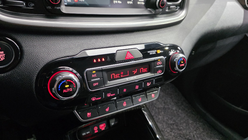 car KIA Sorento id58828 photo #18