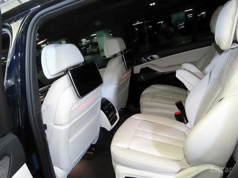 car BMW X7 id58943 photo #7