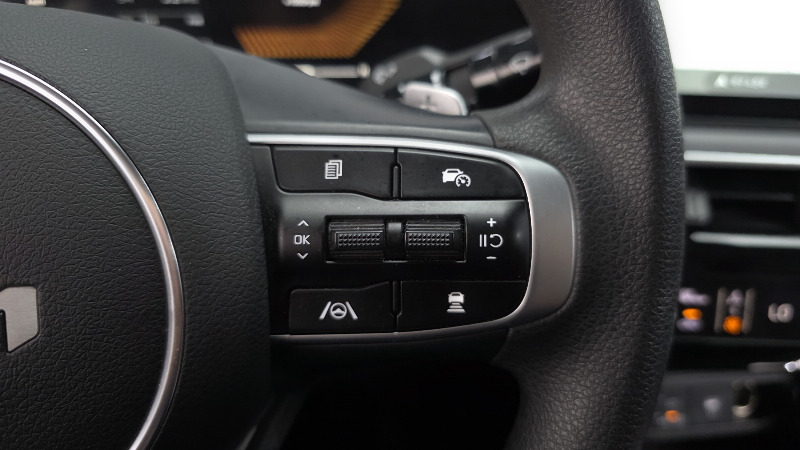 car KIA K5 id58997 photo #17