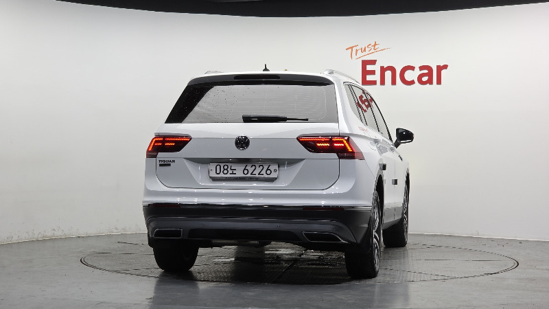 car Volkswagen Tiguan id59084 photo #4