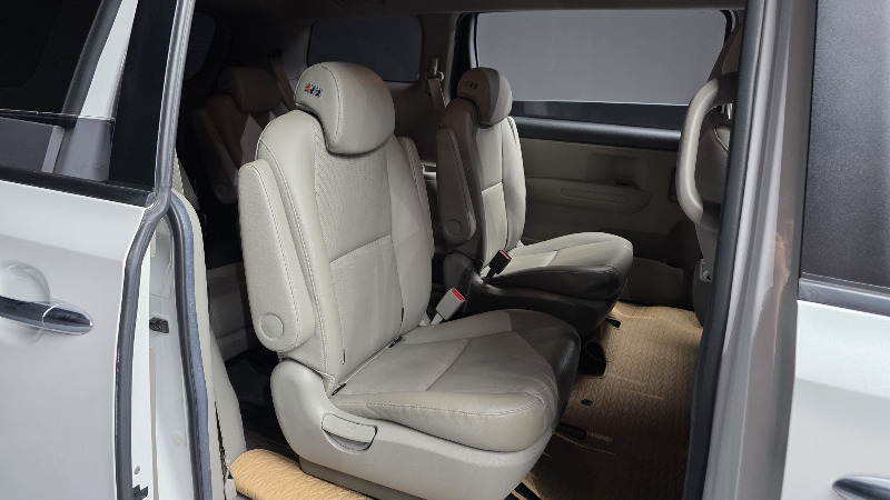 car KIA Carnival id59298 photo #12