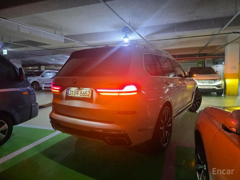 car BMW X7 id59397 photo #4