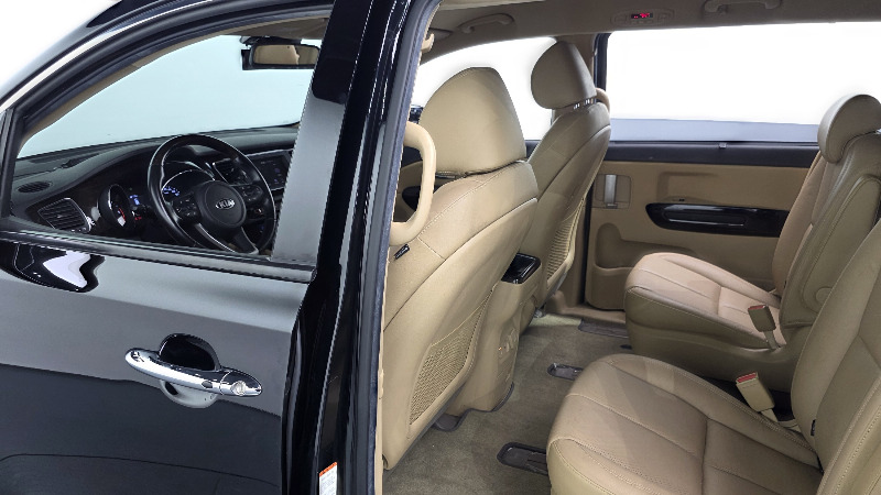 car KIA Carnival id59465 photo #18