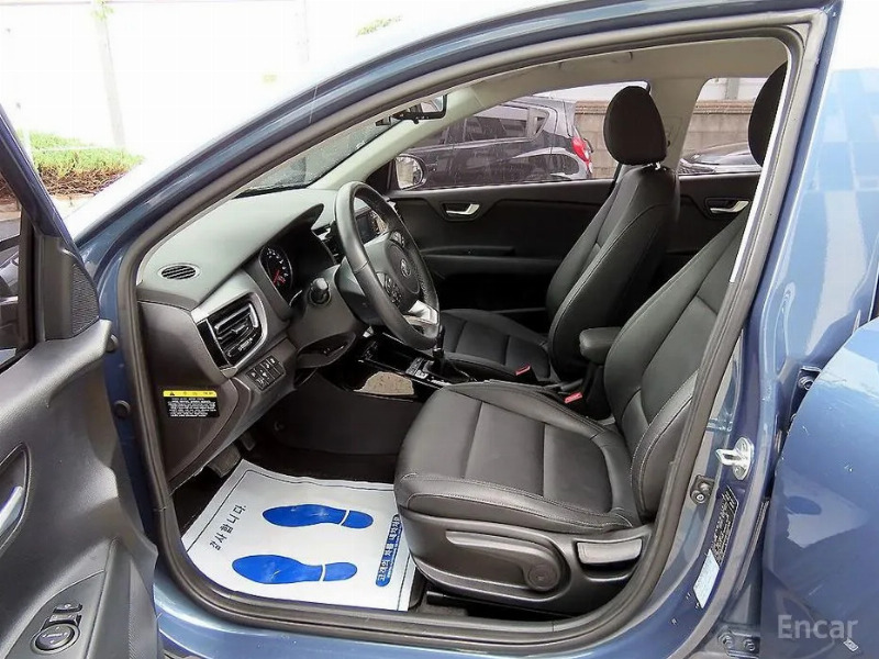 car KIA Stonic id59516 photo #5