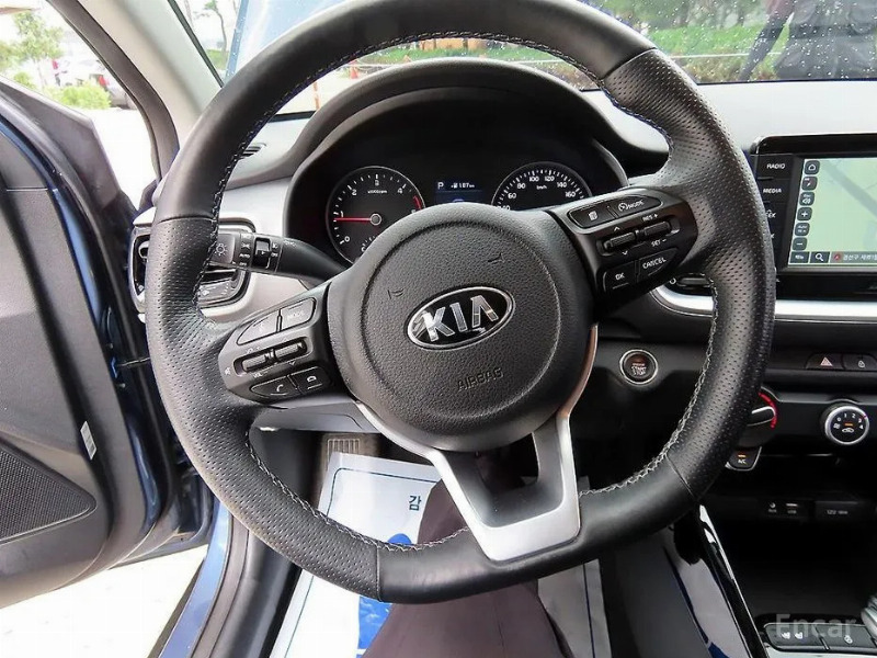 car KIA Stonic id59516 photo #8