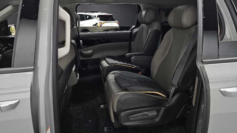 car KIA Carnival id59529 photo #12