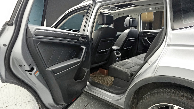 car Volkswagen Tiguan id59537 photo #12