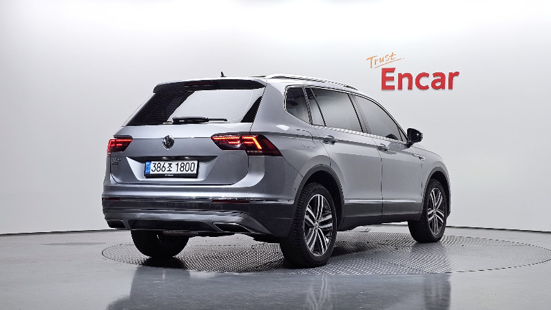 car Volkswagen Tiguan id59537 photo #2