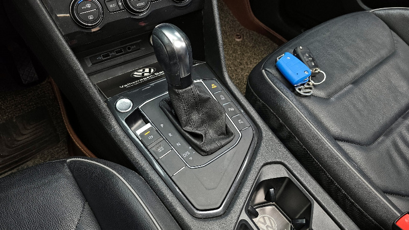 car Volkswagen Tiguan id59537 photo #9