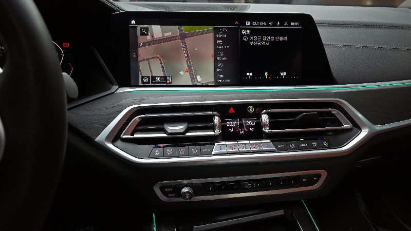 car BMW X7 id59575 photo #16