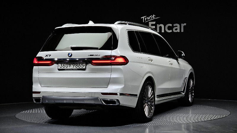 car BMW X7 id59575 photo #2