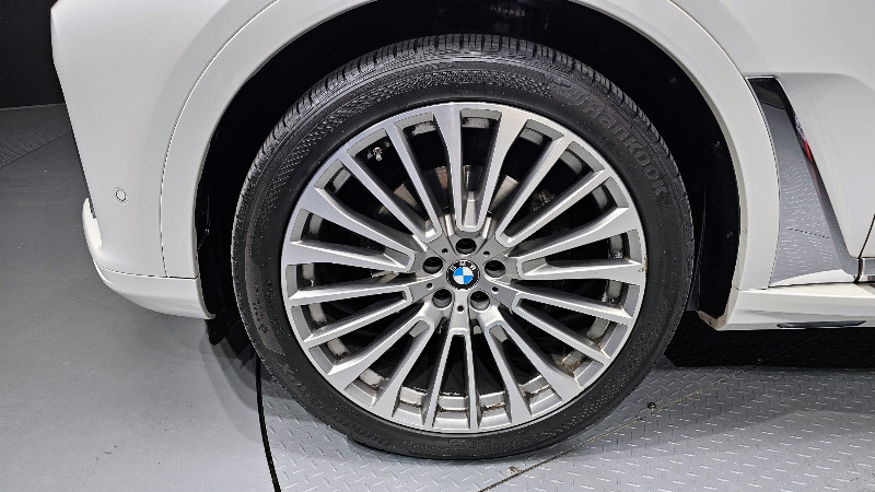 car BMW X7 id59575 photo #5