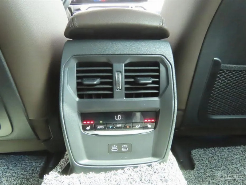 car BMW i4 id59621 photo #8