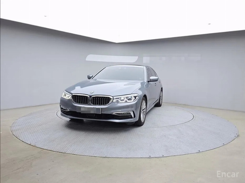 car BMW 5 Series id59627 main photo