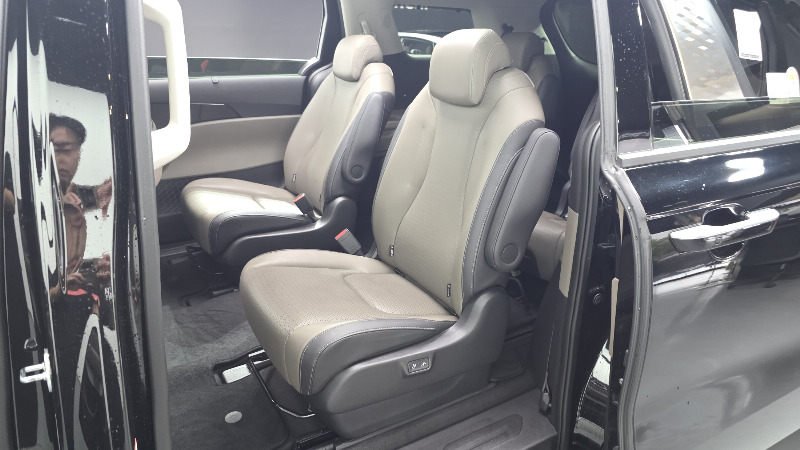 car KIA Carnival id59677 photo #12