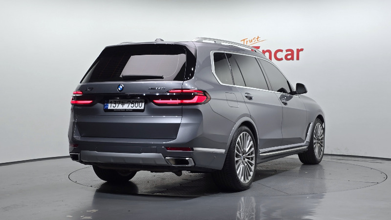 car BMW X7 id59811 photo #2