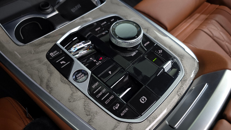 car BMW X7 id59811 photo #9