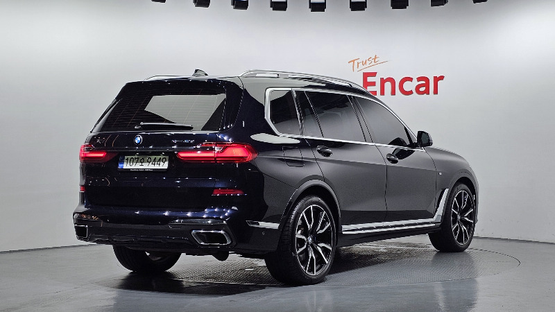 car BMW X7 id59830 photo #2