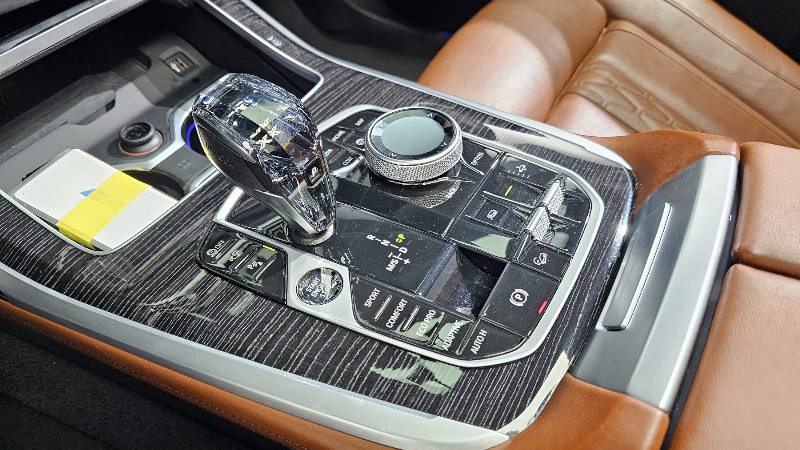 car BMW X7 id59830 photo #9