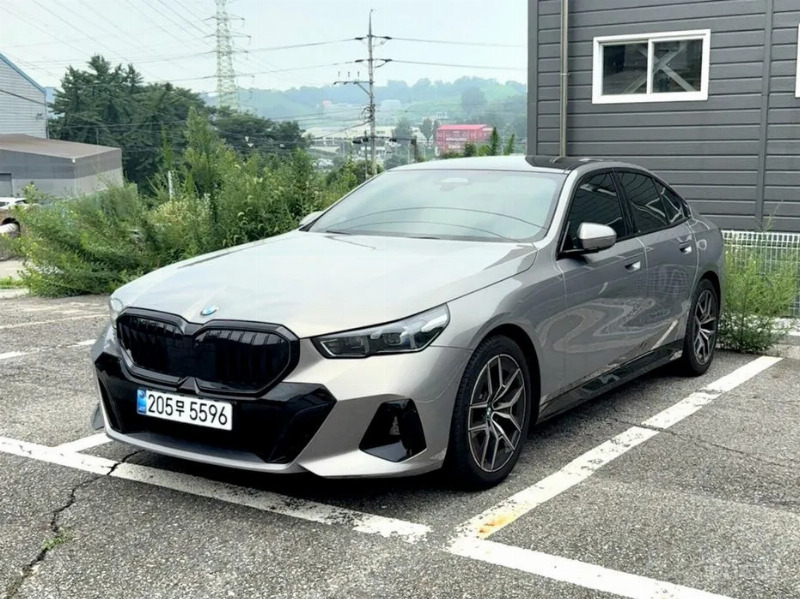 car BMW 5 Series id59841 main photo