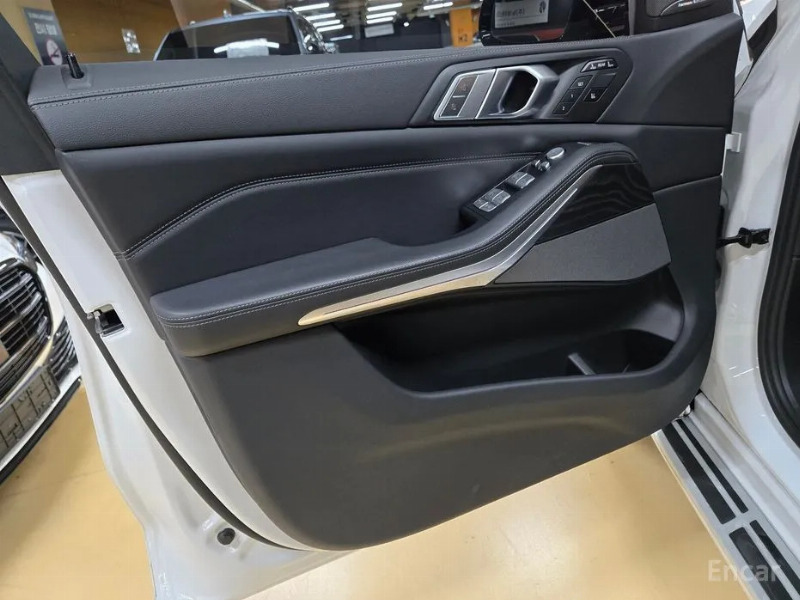 car BMW X7 id59863 photo #12