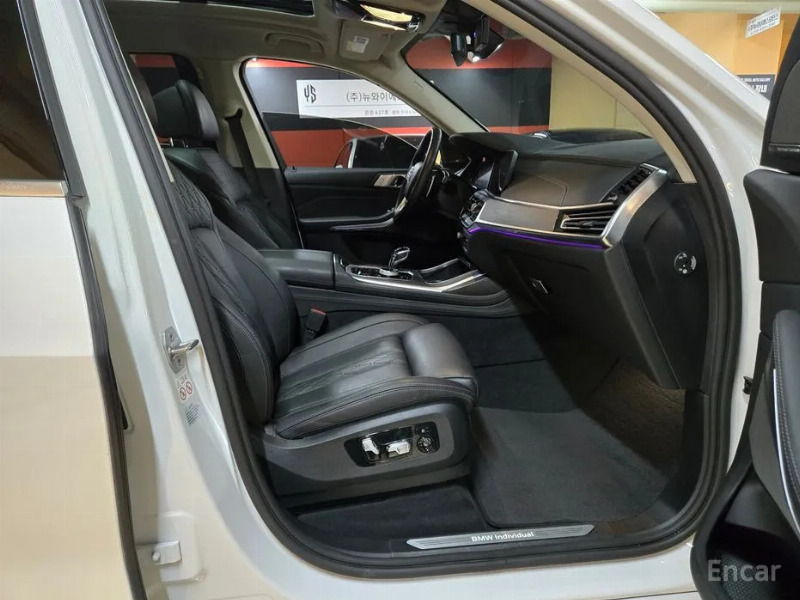 car BMW X7 id59863 photo #13