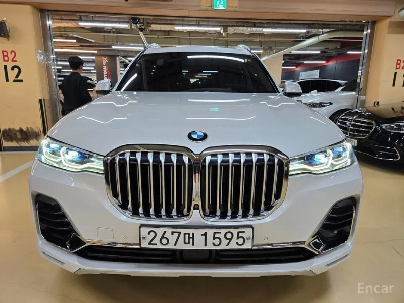 car BMW X7 id59863 photo #2