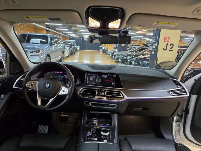 car BMW X7 id59863 photo #8