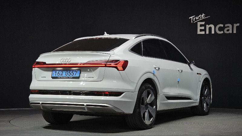 car Audi e-tron id59883 photo #2
