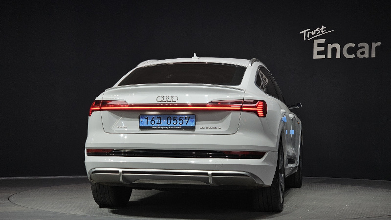 car Audi e-tron id59883 photo #4