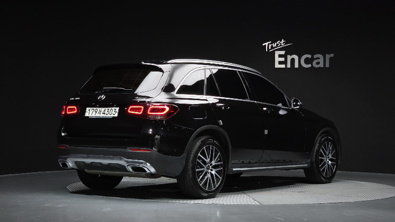 car Mercedes Benz GLC id59889 photo #2