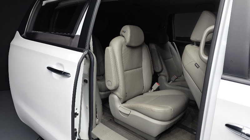 car KIA Carnival id59912 photo #12