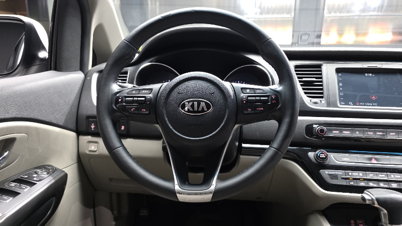 car KIA Carnival id59912 photo #13