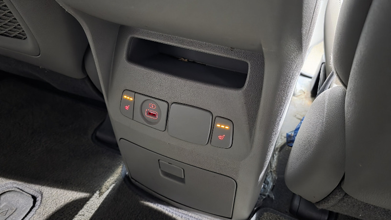 car KIA Carnival id59912 photo #18