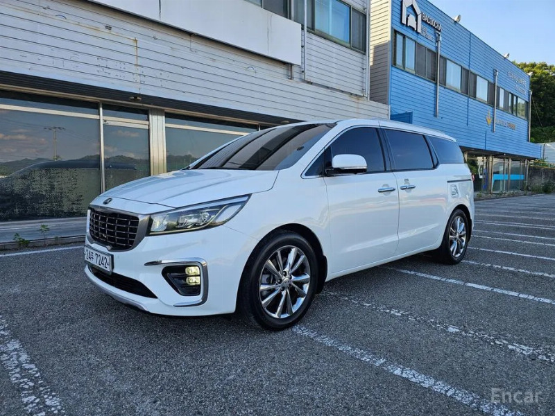 car KIA Carnival id59948 main photo