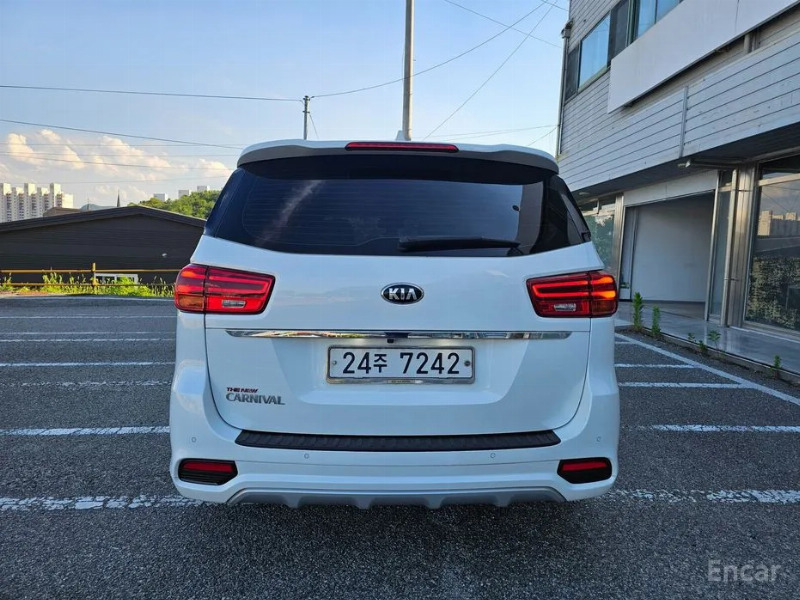 car KIA Carnival id59948 photo #4