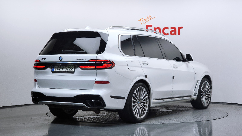 car BMW X7 id60074 photo #2