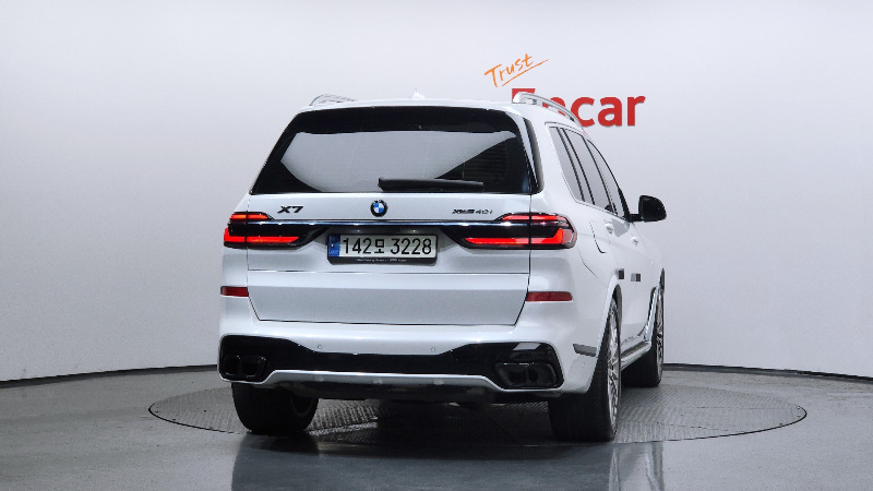 car BMW X7 id60074 photo #4