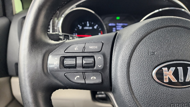 car KIA Carnival id60153 photo #18