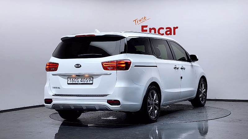 car KIA Carnival id60153 photo #2