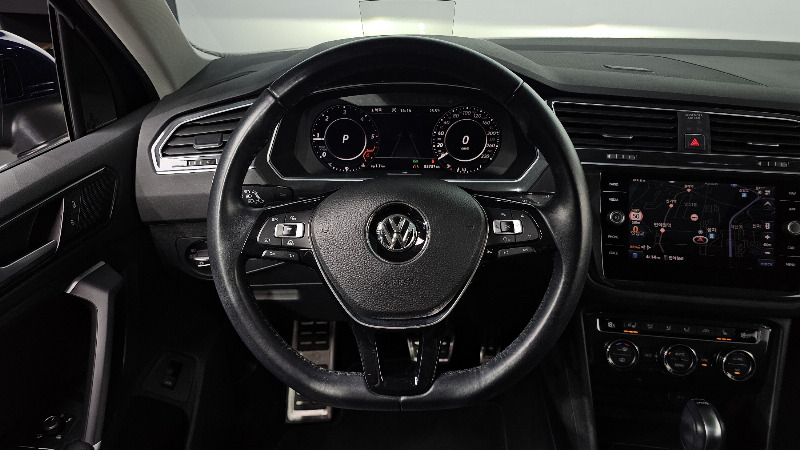 car Volkswagen Tiguan id60235 photo #13