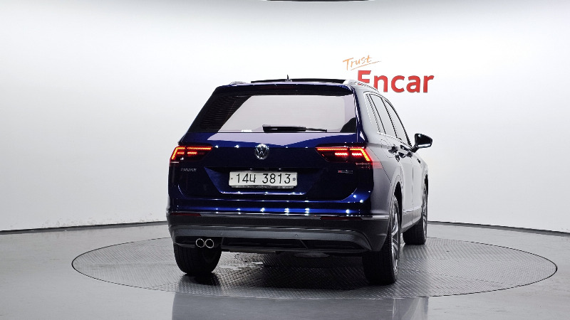car Volkswagen Tiguan id60235 photo #4
