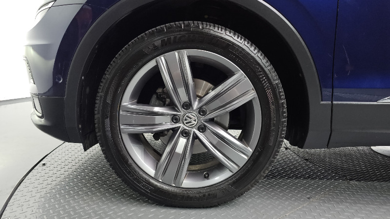 car Volkswagen Tiguan id60235 photo #5