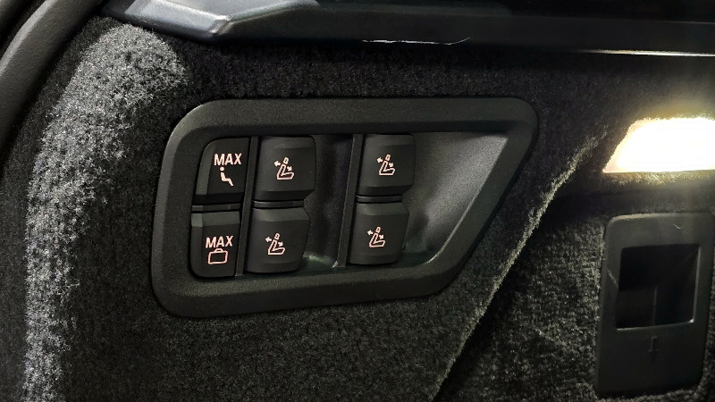 car BMW X7 id60252 photo #19