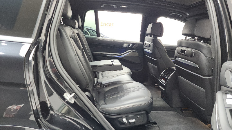 car BMW X7 id60280 photo #12