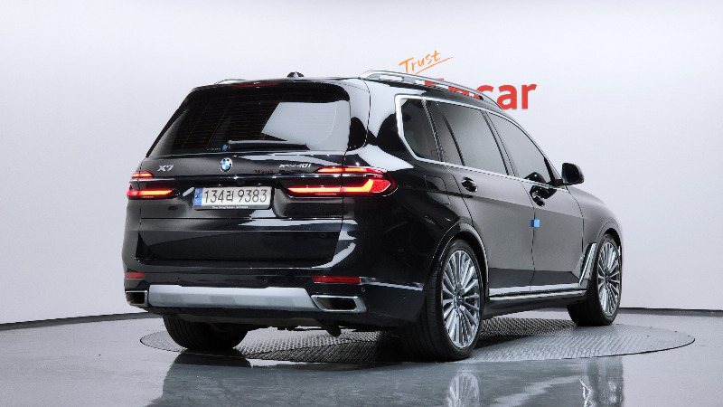 car BMW X7 id60280 photo #2