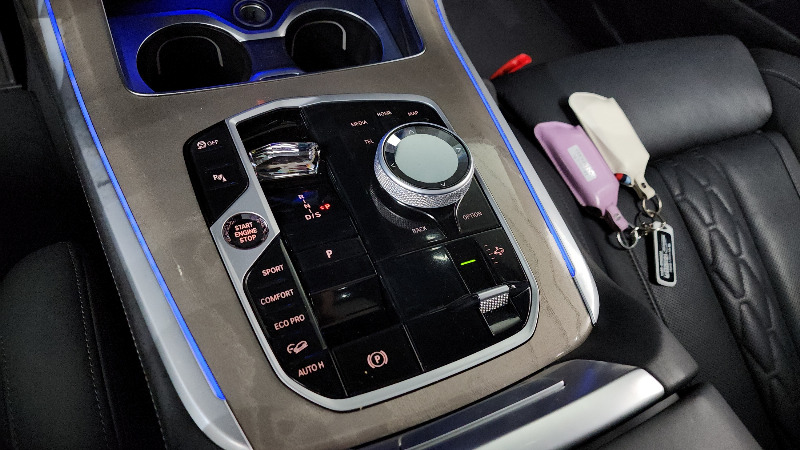 car BMW X7 id60280 photo #9